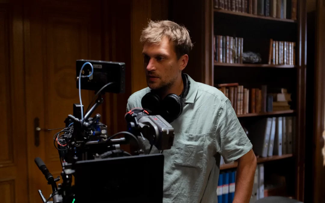 Tito Lauciaus debiutas – romano „Simuliantas“ ištrauka