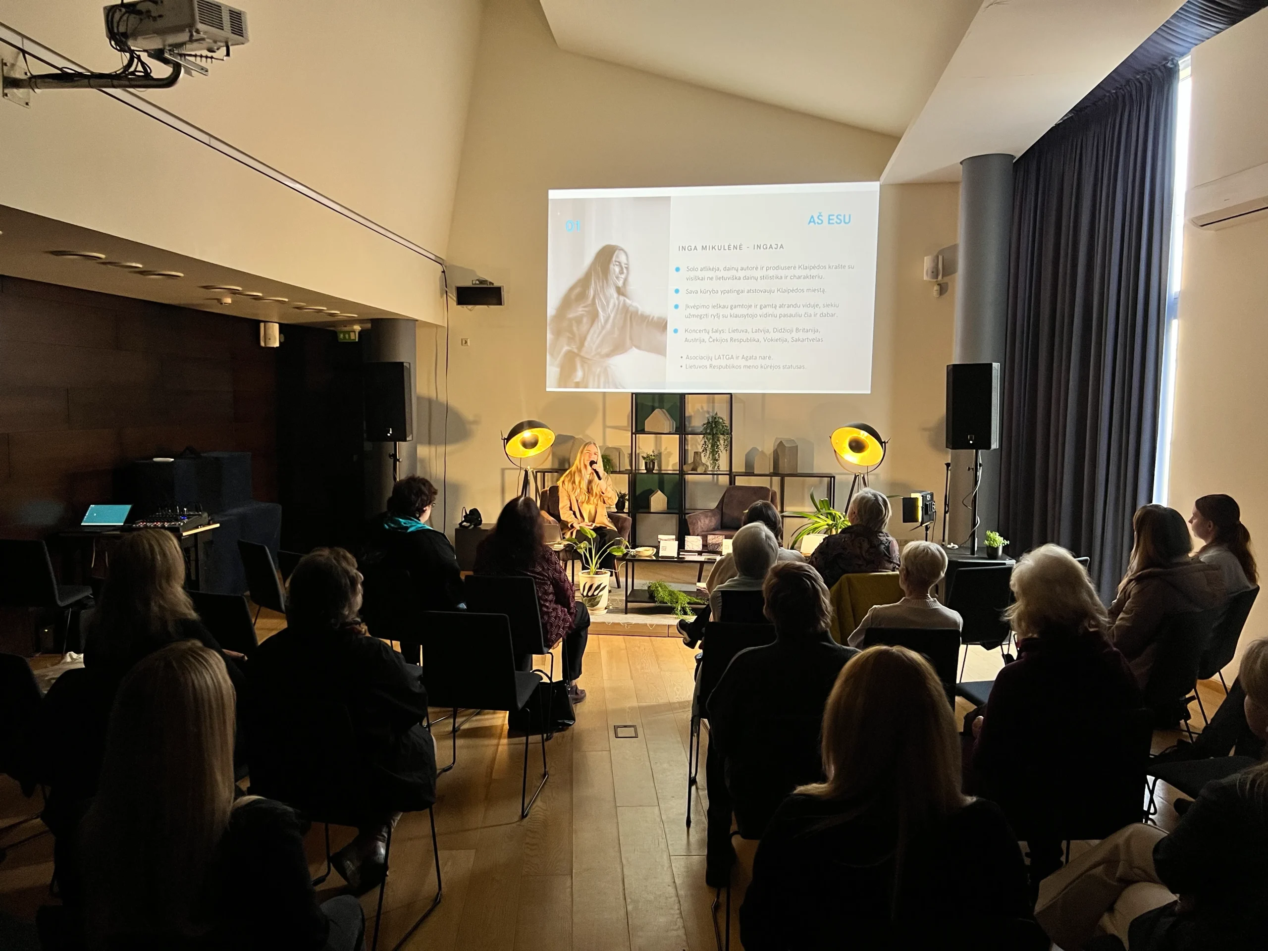 Ingajos Muzikiniai atvirlaiškiai iš Kuršių nerijos Muzikiniai atvirlaiškiai iš Kuršių nerijos